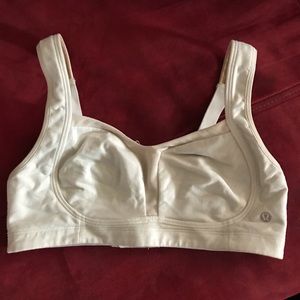 Lululemon white bra tata tamer